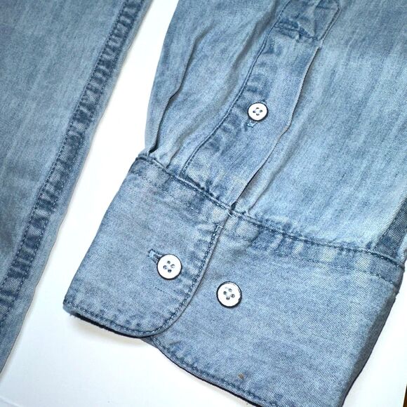 DL1961 TENCEL Light Blue Chambray Button-Down Shirt Women's Size Large RARE D/C - Picture 7 of 13